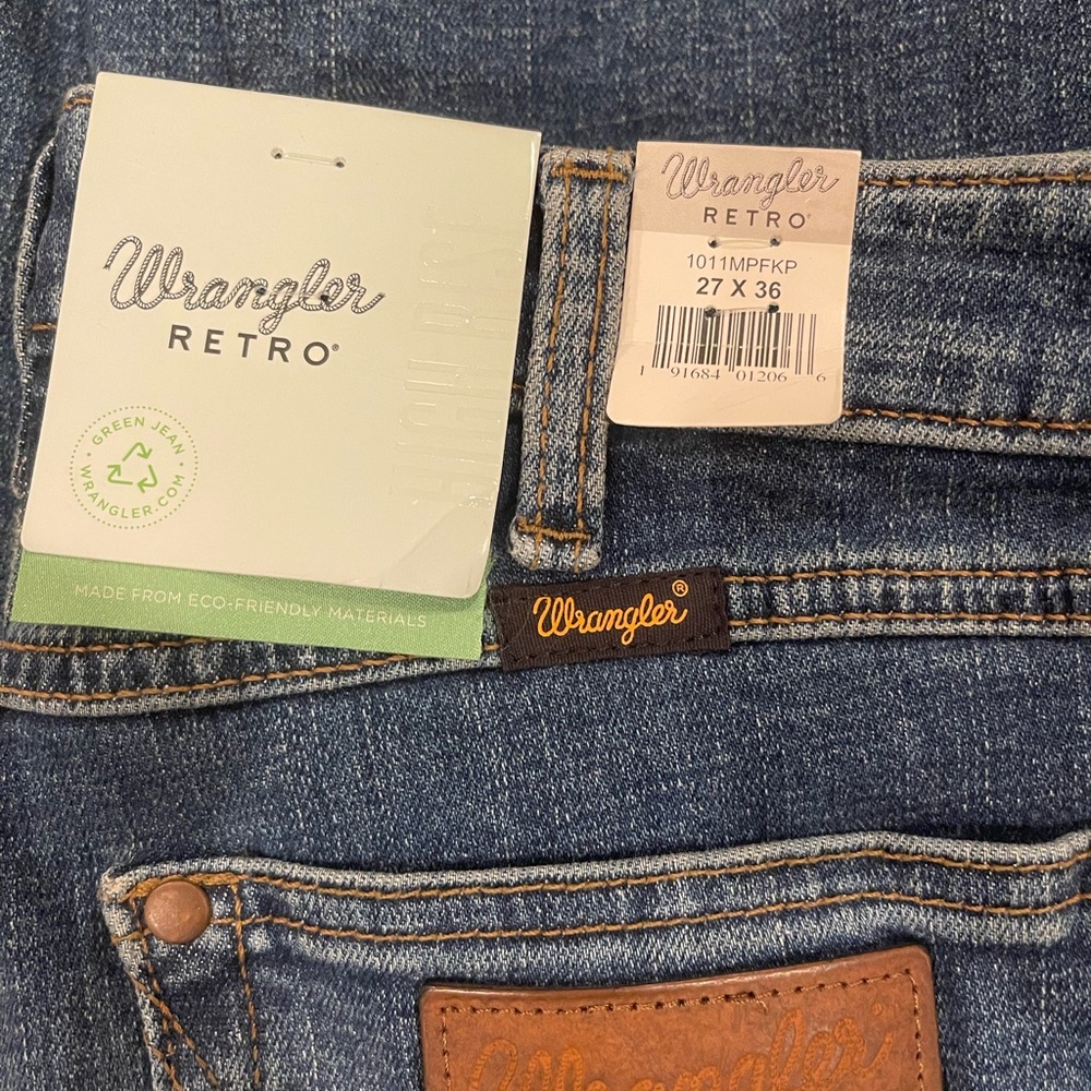 Brand New! Wrangler Retro Flare Fit Jeans